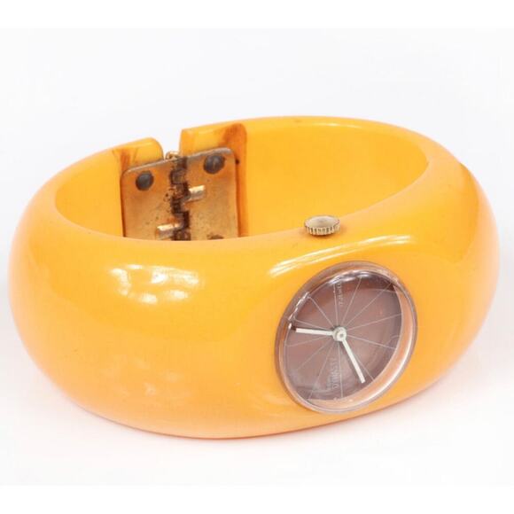 Vintage Butterscotch Royal Dynasty Bakelite Clamper Cuff Bracelet Watch - Picture 2 of 4